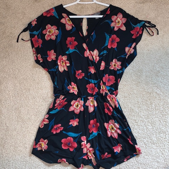 Market & Spruce Pants - Market & spruce romper